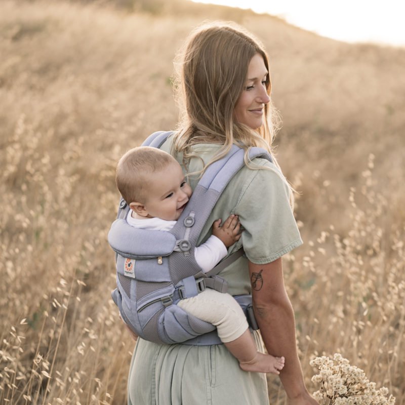 新生児 付け方 エルゴ エルゴベビー抱っこ紐の基本的な付け方と劇的に改善する密着方法３つ